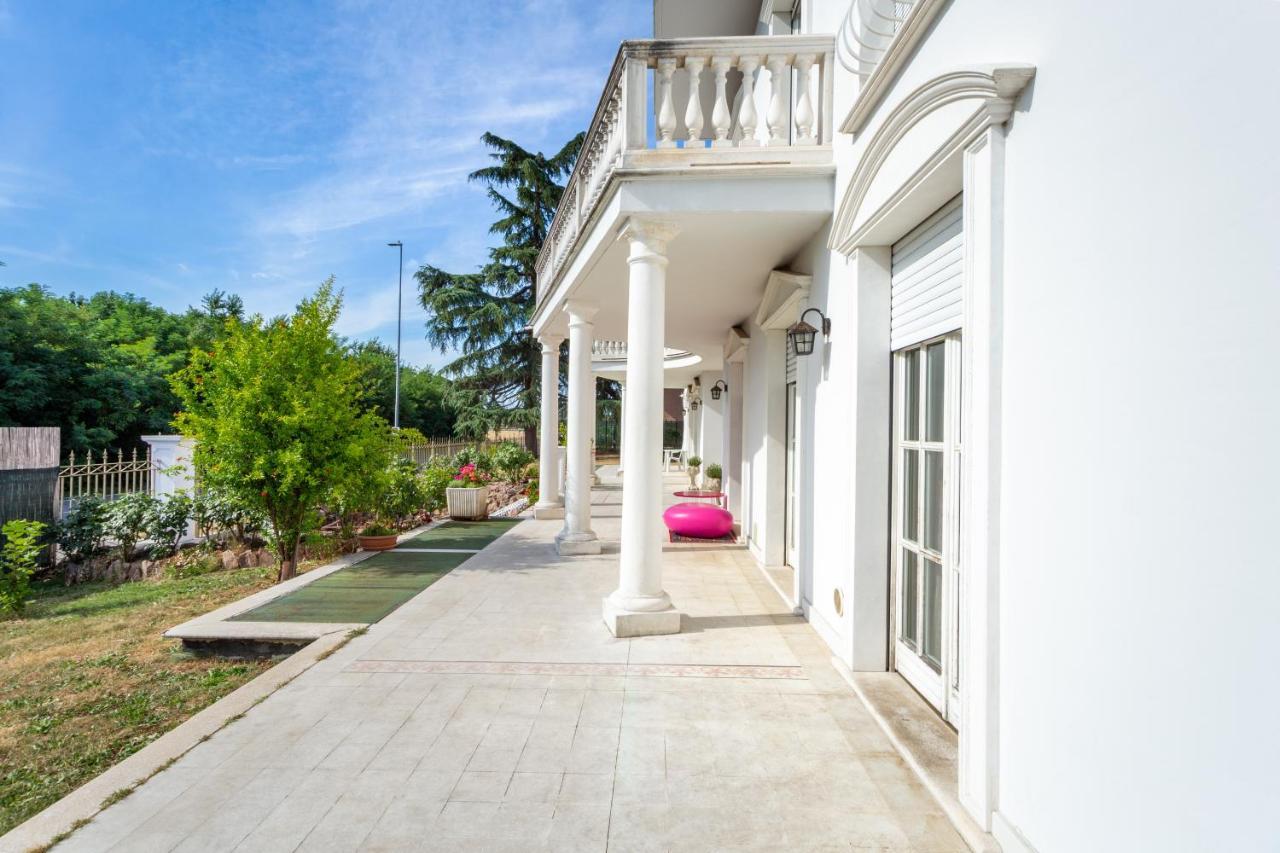 White House Apartment Lainate Exterior photo